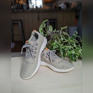 Allbirds Wool Runners in Nude - Comfortable Sneakers Women's Size 11